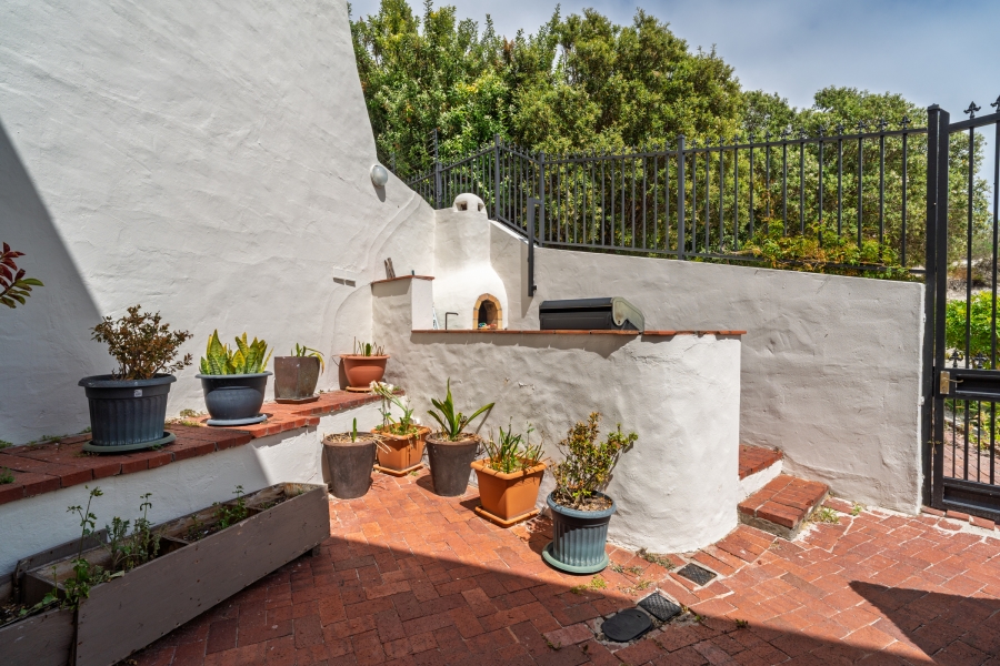 4 Bedroom Property for Sale in Northshore Western Cape